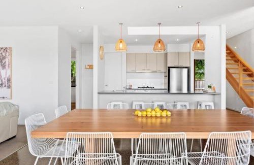 Barwon Heads Casa | Park View Coastal Oasis Barwon Heads Pet friendly