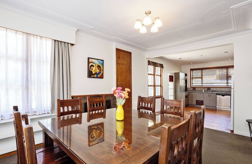 Invercargill City Centre Casa | Park View - Spacious inner City Home - 4 bedrooms