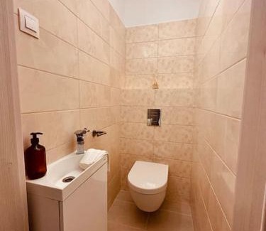 Ujlipotvaros Apartamento | Park West Terrace with private parking