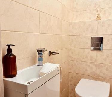 Ujlipotvaros Apartamento | Park West Terrace with private parking