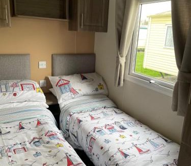 Great Yarmouth Complejo | ParkDean Cherry tree holiday park Burgh castle