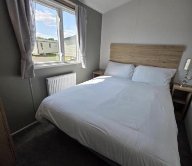 Skegness Apartamento | Parkdean Southview Vintage 33 8 Berth 3 Bed Caravan Glassed Front Veranda On Site Pool