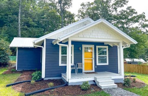 Fairview Casa | Parker House - 15 mins to Downtown Asheville