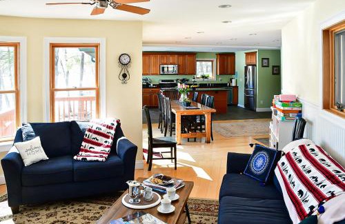Casco Casa | Parker Pond Lodge