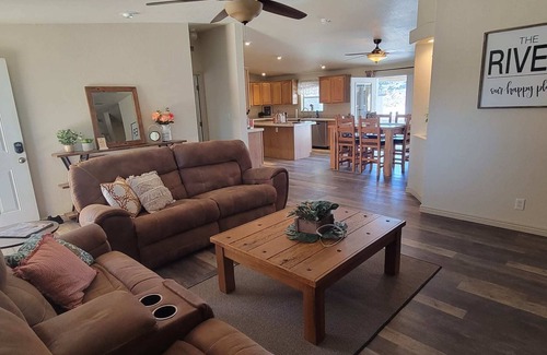 Parker Strip Casa | Parker Strip pool house with game room!