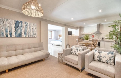 Langenhoven Park Casa | ParkHill Luxury Accommodation