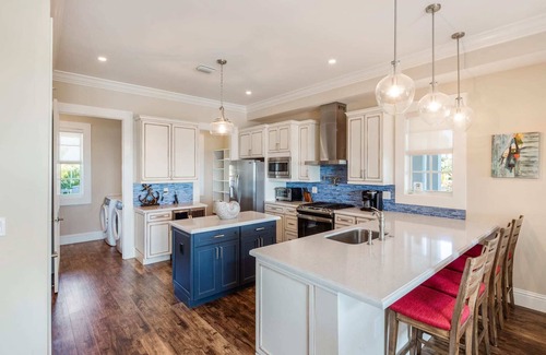 Key West Casa | Parking, Pet Friendly, Pool, Dock - Suncoast House