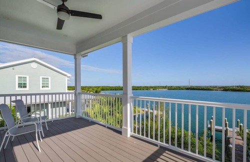 Key West Casa | Parking, Pool & Dock - Evershore House