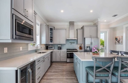 Key West Casa | Parking, Pool & Dock - Mastway House