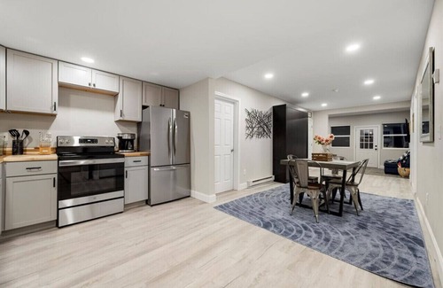 Sylvan Beach Casa | "Park-Slice of Heaven"-Sleeps 7!