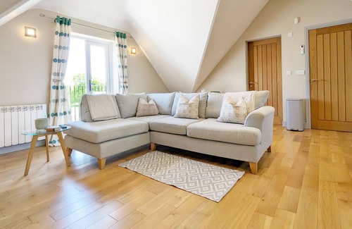 Havant Cabaña | Parkside Annex - an annexe that sleeps 2 guests in 1 bedroom