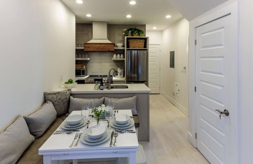 Inner Harbour Apartamento | Parkside Getaway in Downtown Kingston