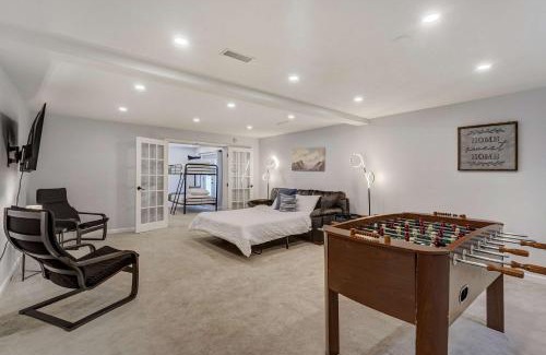 Monument Casa | Parkside Haven Hot Tub Foosball & Family Fun