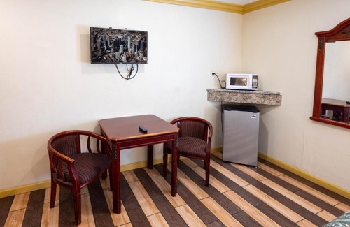 South Wrigley Hotel | Parkside Inn