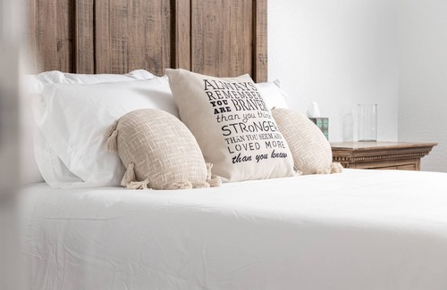 Visalia Casa | Parkside Residence on Prescott, perfect for Traveling Professionals and mid-term guests