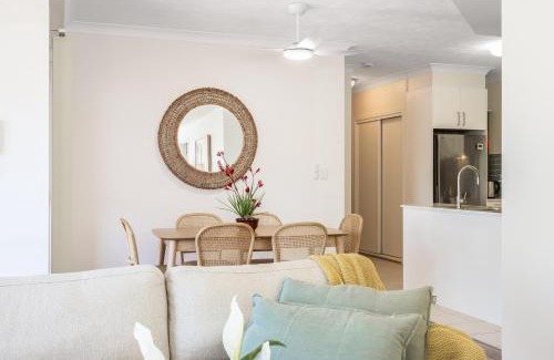Redcliffe Apartamento | Parkside Villa on the Creek