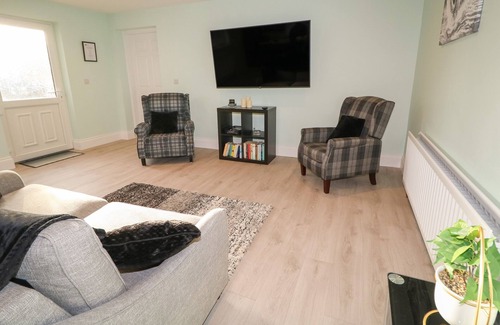 Newry Cabaña | PARKVIEW APARTMENT KILLEAVY, pet friendly in Newry, Northern Ireland