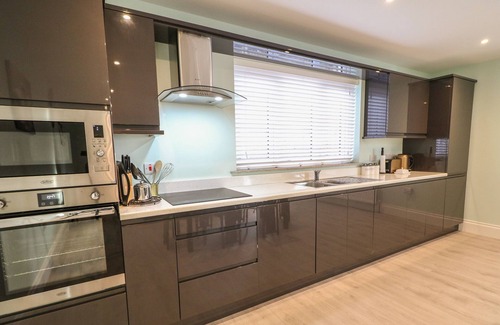 Newry Cabaña | PARKVIEW APARTMENT KILLEAVY, pet friendly in Newry, Northern Ireland