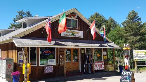 Algonquin Highlands Complejo | Parkway Cottage Resort and Trading Post