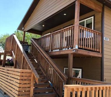Gardiner Casa | ParkWay Yellowstone Guest House Room #2