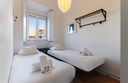 Merces Apartamento | Parliament River View I by Homing