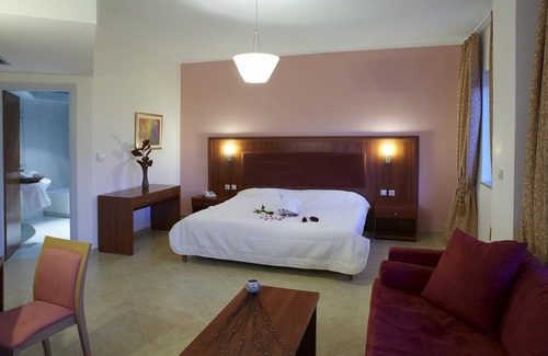 Acharnes Hotel | Parnis Palace Hotel Suites