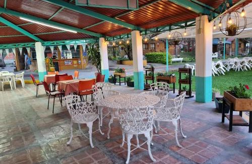 Purísima del Rincón Otro | Parque Girasoles Balneario & Cabañas