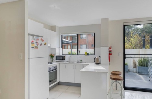 Parramatta Apartamento | Parramatta Gem 2BR 2BA with Private Outdoor Space