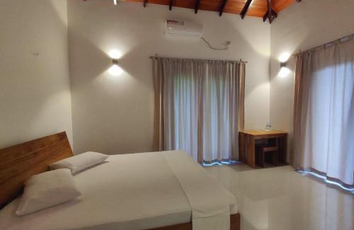 Negombo Casa | Parrot Paradise Negombo