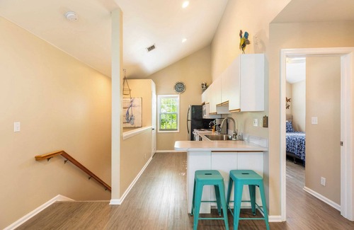 Truman Annex Casa | Parrot Perch by Avantstay Old Town Key West w/ Shared Pool Week Long Stays Only