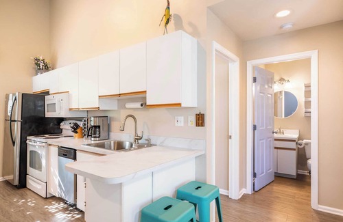 Truman Annex Casa | Parrot Perch by Avantstay Old Town Key West w/ Shared Pool Week Long Stays Only