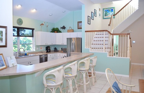 Jose's Hideaway Casa | Parrothead's Paradise - 4 BR House - Private Boat Dock & Brand New Heated Pool
