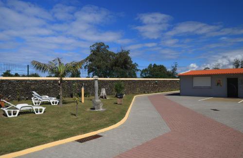 Ribeira Grande Complejo | Parrots`Village