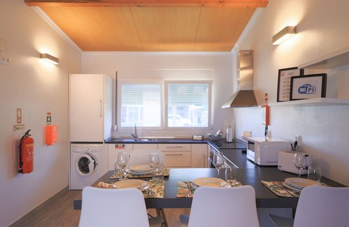 Ribeira Grande Otro | Parrots Village