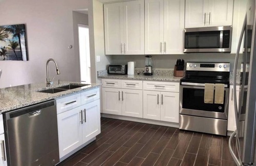 Florida Central Atlantic Coast Casa | Parsley · New! Luxury, Near Disney & Universal. Sleep 9