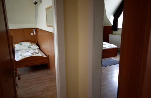 Tata Casa | Parti Panzió