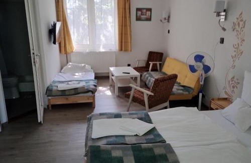 Balatonkenese Casa | Parti Sétány Vendégház