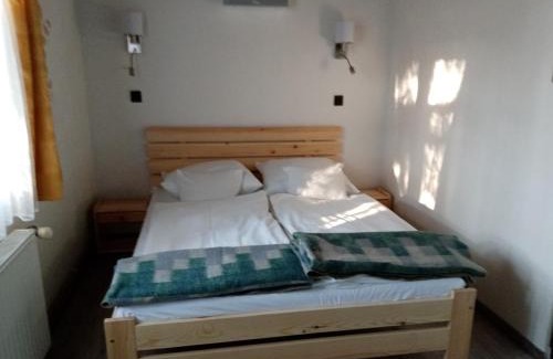 Balatonkenese Casa | Parti Sétány Vendégház