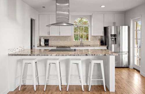 Cox Heights Casa | Party at The PALM - Pool / Hot Tub / Pergola with Fire Pit & Much More