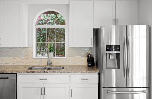Cox Heights Casa | Party at The PALM - Pool / Hot Tub / Pergola with Fire Pit & Much More