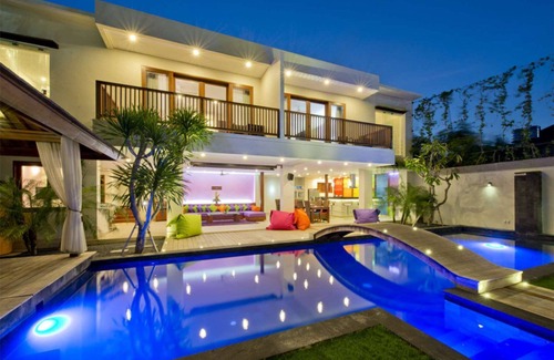 Dewi Sri Villa | ⚡⚡⚡ Villa de fiesta ⚡⚡⚡ Colores verdaderos de hasta 26 plazas, 6 habitaciones