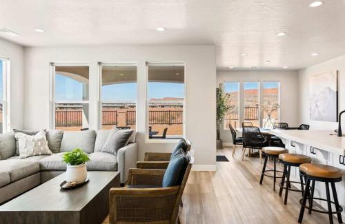 Washington Casa | Paseos Poolhouse home
