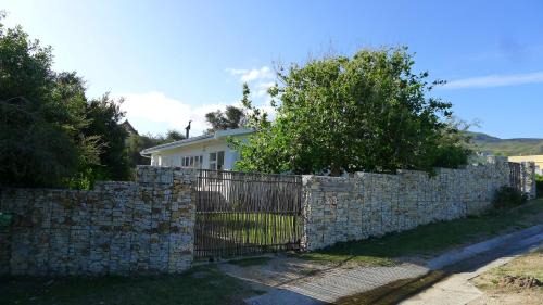 Sandbaai Casa | Pashasha Beach House and Hot Tub