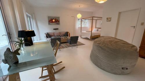 Sandbaai Casa | Pashasha Beach House and Hot Tub