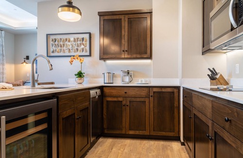 Paso Robles Apartamento | Suite con balcón distintivo en el centro de Paso Robles