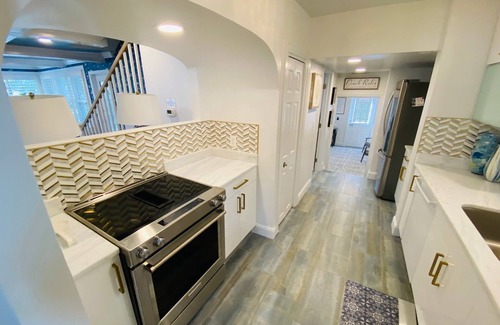 Pass-a-Grille Casa | Pass-A-Grille Luxury Pool Sleeps 10