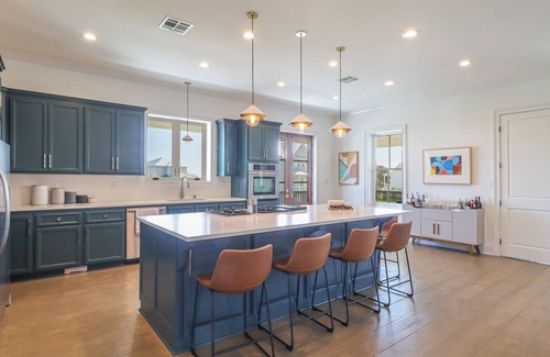 Pass Christian Casa | Pass Christian - Beach View Home, 1/2 Block to Beach, Private Pool