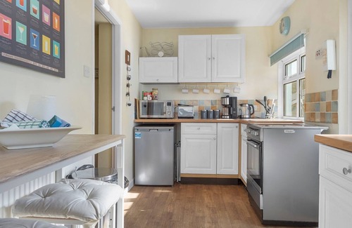 Flookburgh Casa | Pass the Keys | Beautiful 3 Bed Cottage in the Heart of Flookburgh