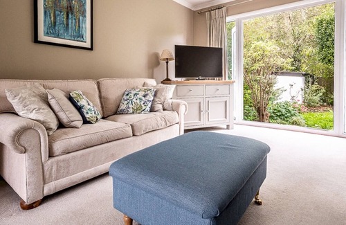 Ottery St Mary Casa | Pass the Keys | Bright, comfortable 3 bed home with garden & parking