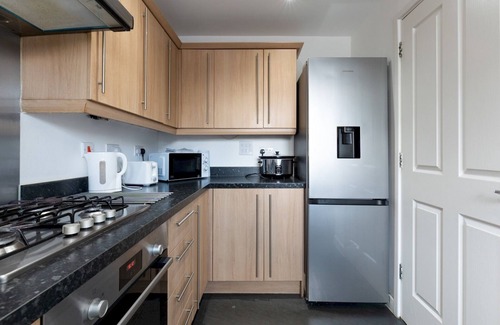 Charlton Casa | Pass the Keys | 2 Bedroom House | Free Parking | Near Charlton Stn